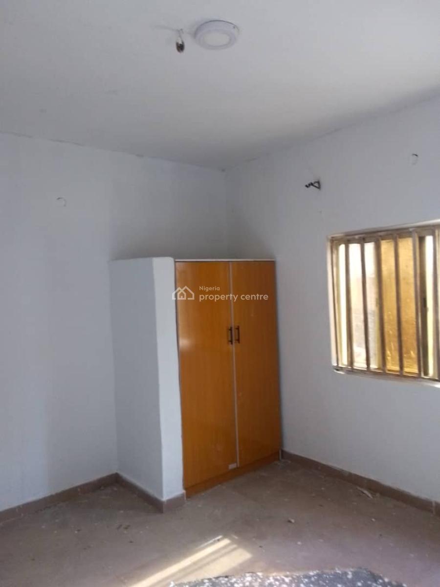 a Spacious 3 Bedroom Flat Upstairs, Thomas Estate, Ajah, Lagos, Flat / Apartment for Rent