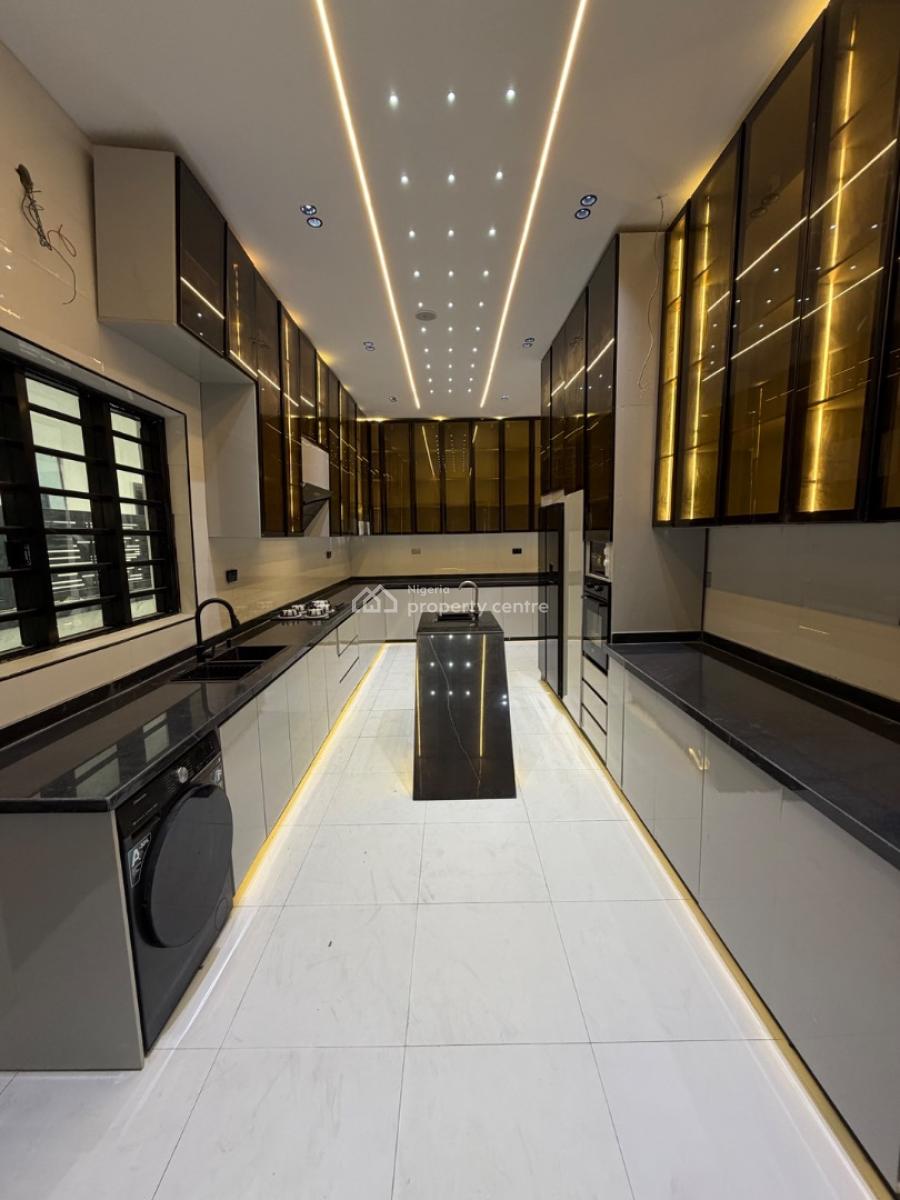 Spacious 5 Bedroom Fully Detached House with Bq, Chevron, Lekki, Lagos, Detached Duplex for Sale