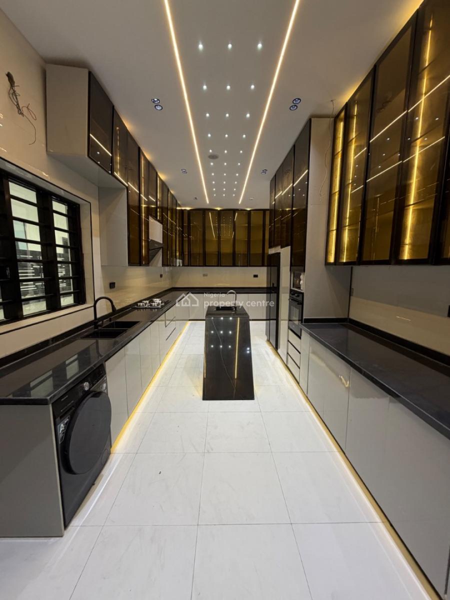 Spacious 5 Bedroom Fully Detached House with Bq, Chevron, Lekki, Lagos, Detached Duplex for Sale