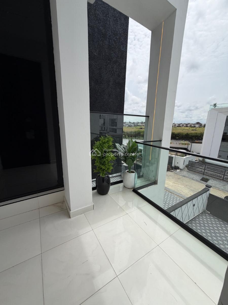 Spacious 5 Bedroom Fully Detached House with Bq, Chevron, Lekki, Lagos, Detached Duplex for Sale