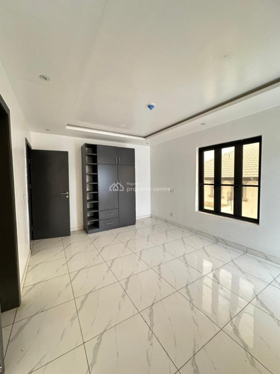 Luxury 2 Bedroom Apartment with a Swimming Pool and Elevator, Lekki Phase 1, Lekki, Lagos, House for Sale