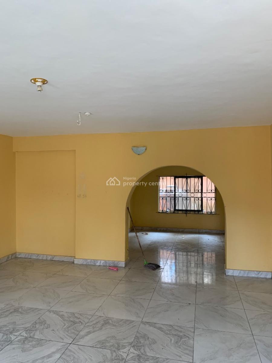Lovely 3 Bedroom Flat, Ologolo, Lekki, Lagos, Flat / Apartment for Rent