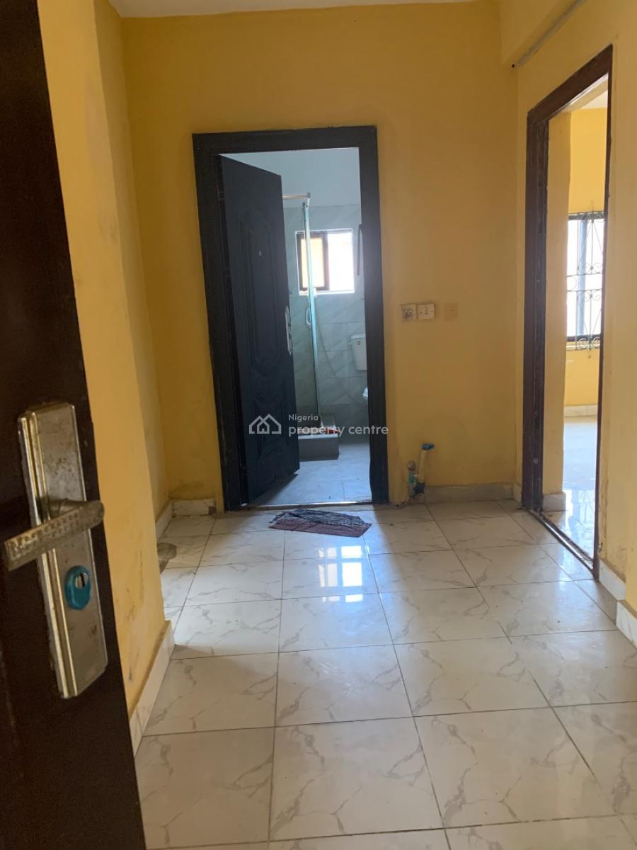Lovely 3 Bedroom Flat, Ologolo, Lekki, Lagos, Flat / Apartment for Rent