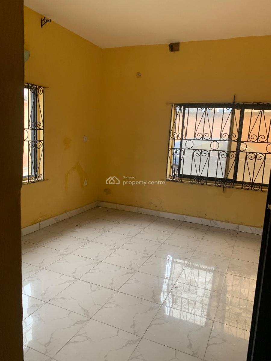 Lovely 3 Bedroom Flat, Ologolo, Lekki, Lagos, Flat / Apartment for Rent