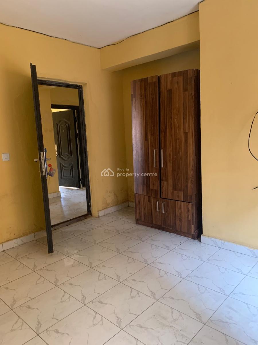 Lovely 3 Bedroom Flat, Ologolo, Lekki, Lagos, Flat / Apartment for Rent