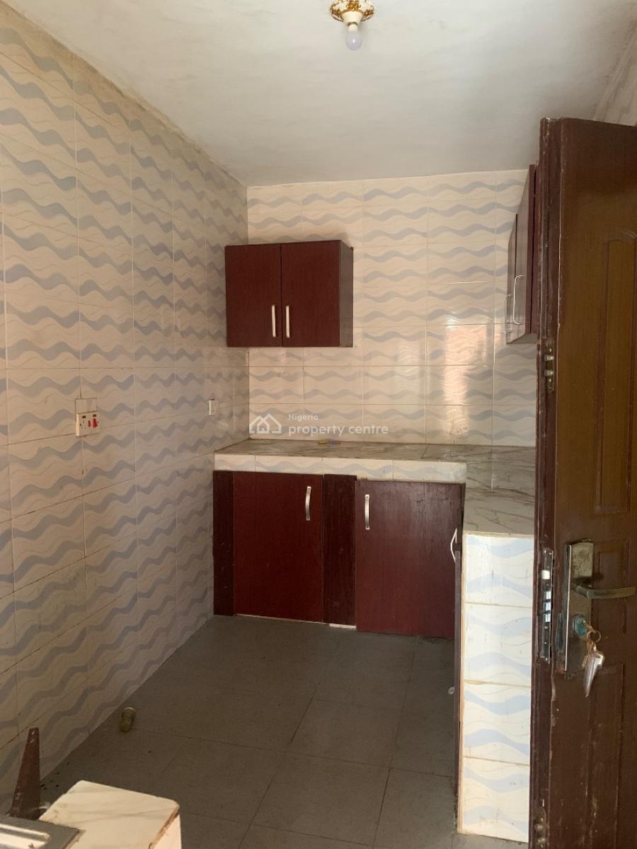 Lovely 3 Bedroom Flat, Ologolo, Lekki, Lagos, Flat / Apartment for Rent