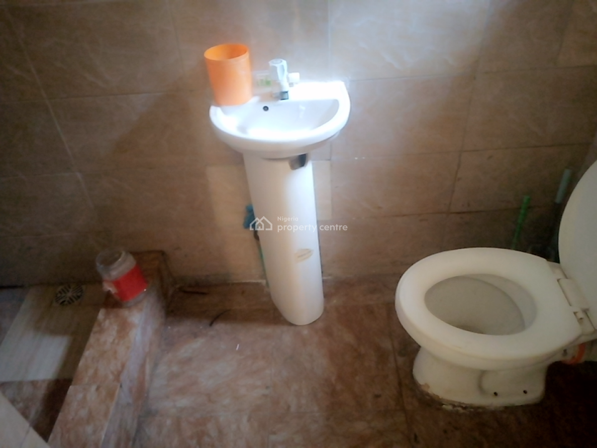 a Fully Serviced 3 Bedroom Flat, Osapa, Lekki, Lagos, Flat / Apartment for Rent