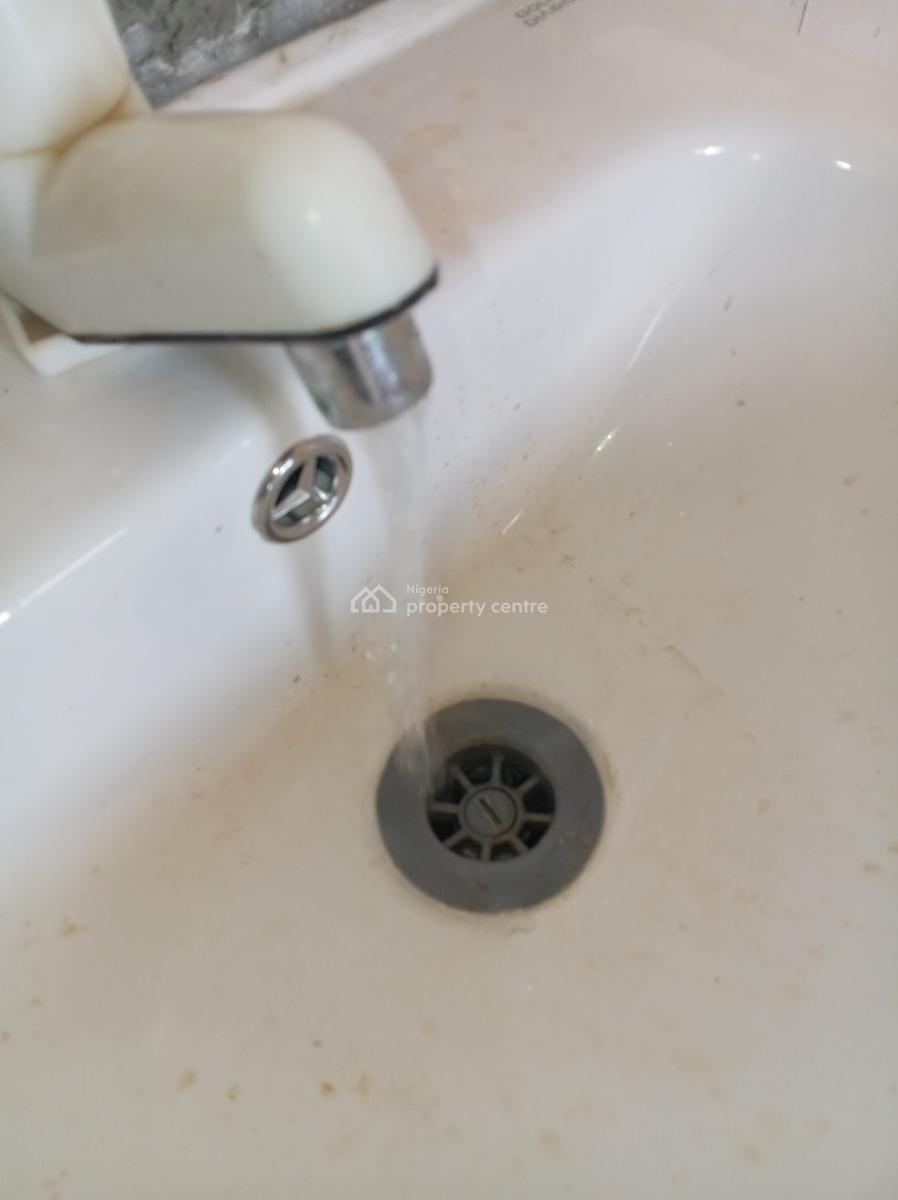 a Luxury 3 Bedroom Flat. Upstairs, Unity Estate, Badore, Ajah, Lagos, Flat / Apartment for Rent