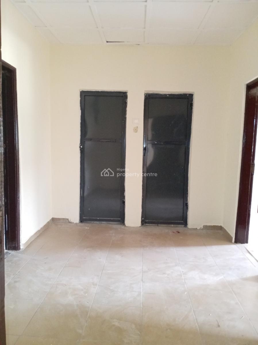 a Luxury 3 Bedroom Flat. Upstairs, Unity Estate, Badore, Ajah, Lagos, Flat / Apartment for Rent