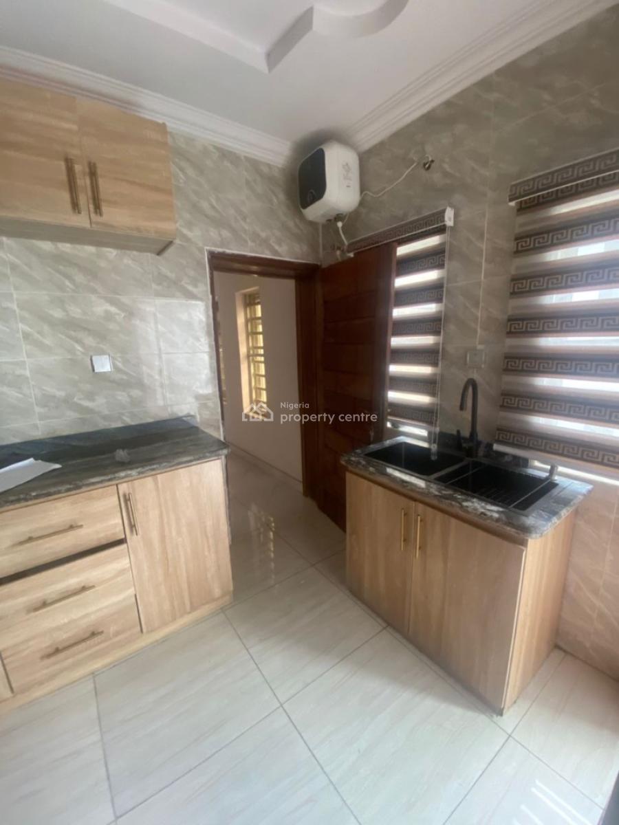 Spaciously Designed 2 Bedroom Apartment, Chevron, Lekki, Lagos, Flat / Apartment for Rent