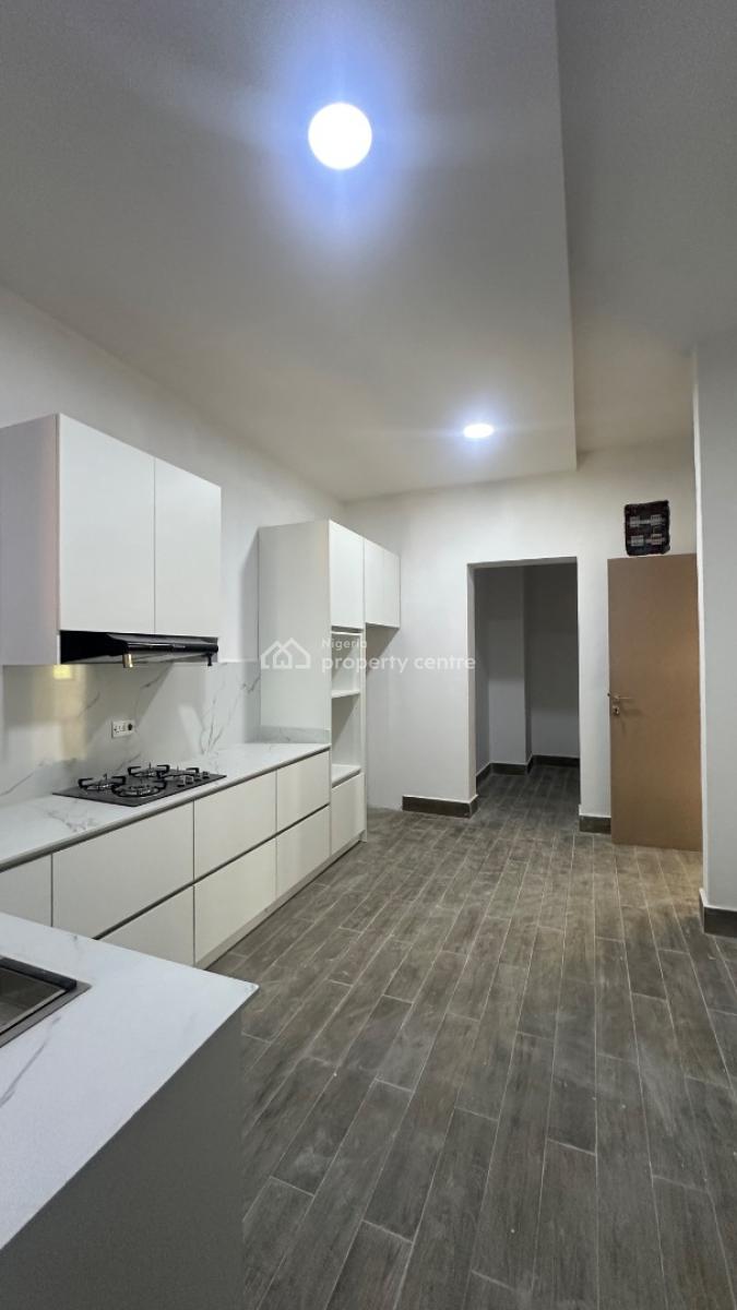 2 Bedroom Apartment, Lekki Phase 1, Lekki, Lagos, Flat / Apartment for Rent