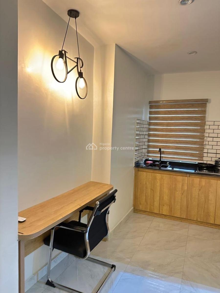 Luxury 1 Bedroom Apartment, Off Adetokunbo, Wuse 2, Abuja, Flat / Apartment Short Let