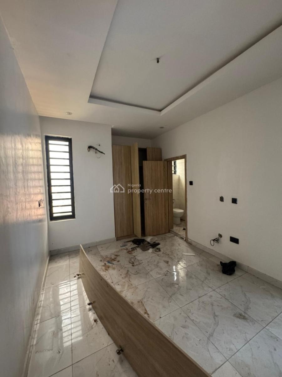 Well Maintained 2  Bedroom Apartment, Ikate, Lekki, Lagos, Flat / Apartment for Rent