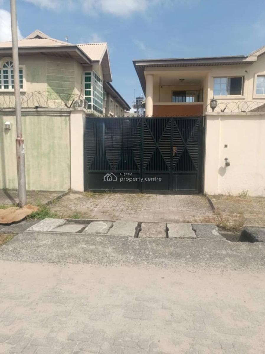 Elegant 5 Bedroom Semi Detached Duplex with 2 Bq in a Secure Estate, Lekki Phase 1, Lekki, Lagos, Semi-detached Duplex for Rent