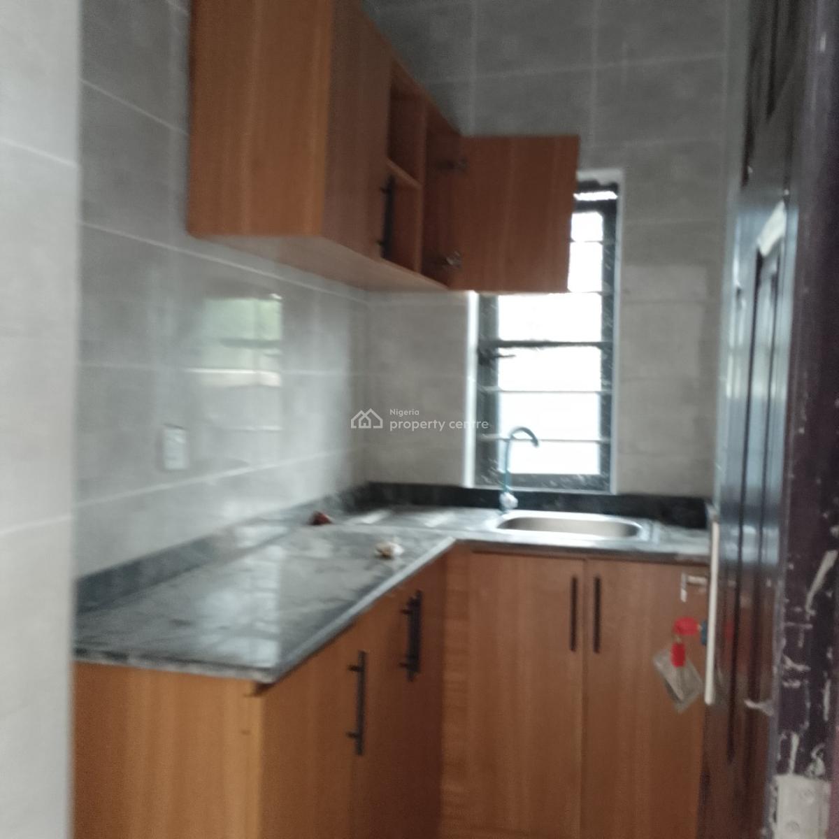 Well Maintained Miniflat, Mopo Estate, Sangotedo, Ajah, Lagos, Mini Flat (room and Parlour) for Rent