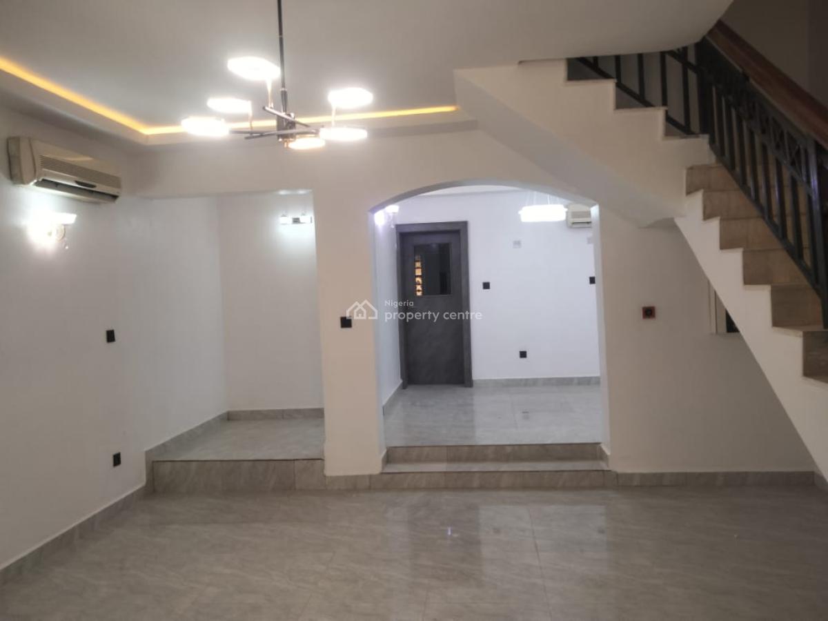Lovely 3 Bedroom Terrace Duplex with Servant Quarters, Off Amino Kano, Wuse 2, Abuja, Terraced Duplex for Rent
