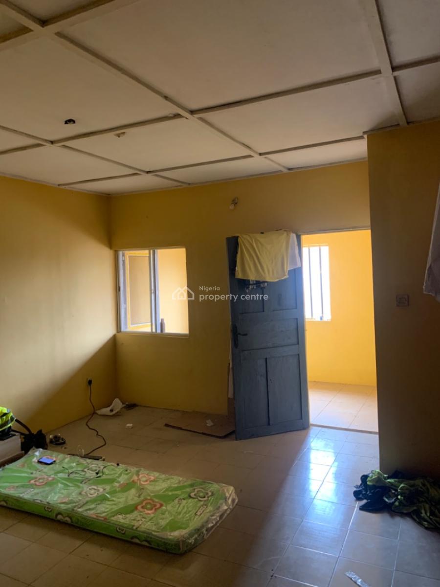 Spacious 2 Bedroom Apartment, Gra Phase 1, Magodo, Lagos, Flat / Apartment for Rent