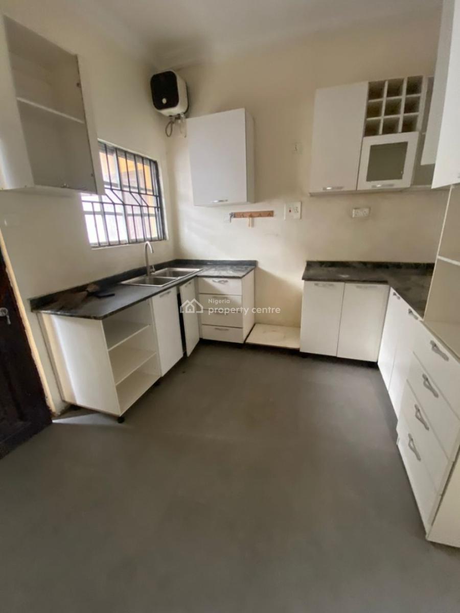 Spacious 2 Bedroom Flat, Sangotedo, Ajah, Lagos, Flat / Apartment for Rent