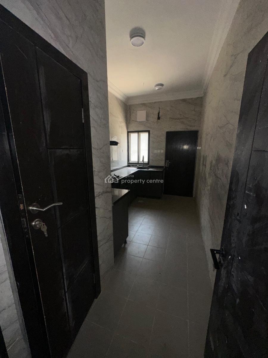 Massive 3 Bedroom Apartment, Off Esther Adeleke Or Studio 24, Lekki Phase 1, Lekki, Lagos, House for Rent