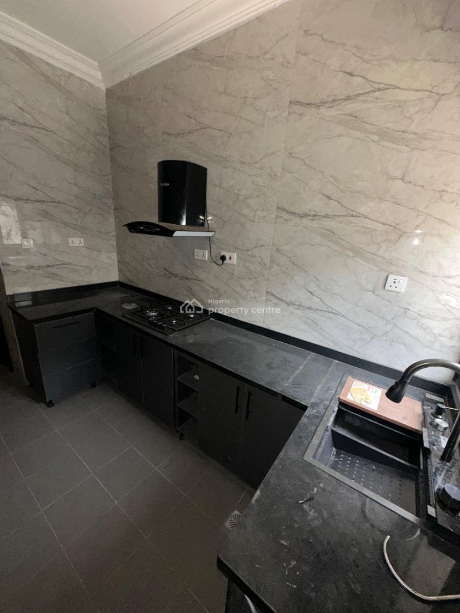 Massive 3 Bedroom Apartment, Off Esther Adeleke Or Studio 24, Lekki Phase 1, Lekki, Lagos, House for Rent