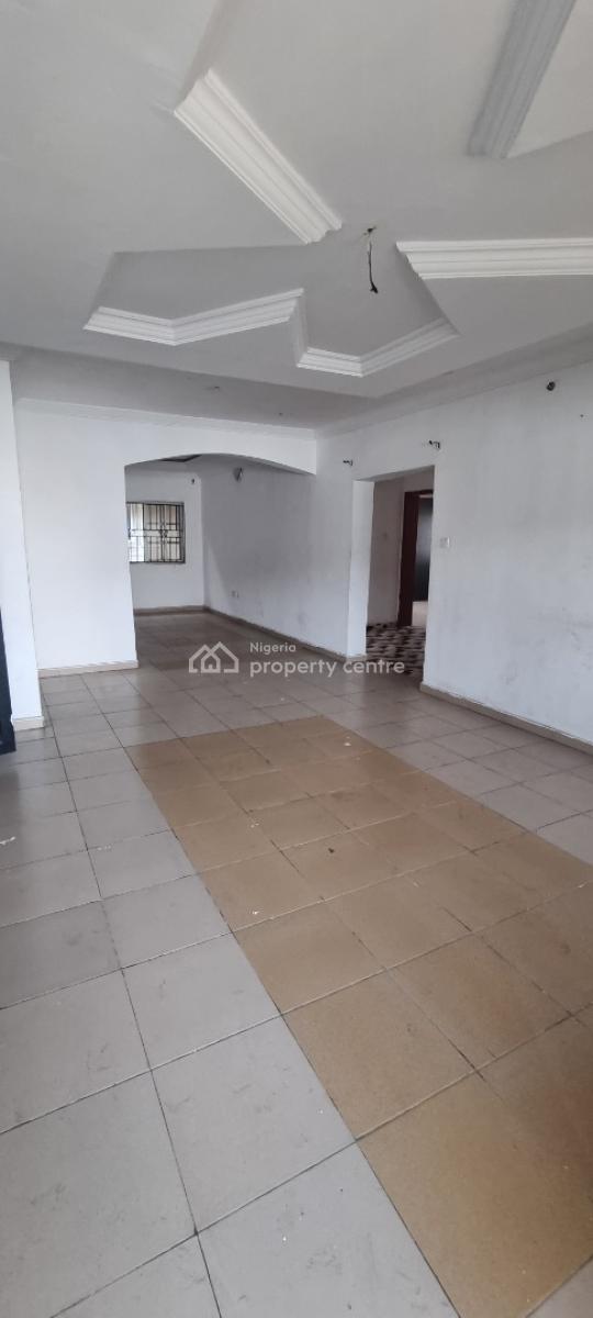 Well Maintained Spacious 3 Bedroom Flat Upstair with All Rooms En-suite, Okun-ajah Eti-osa, Ajah, Lagos, Flat / Apartment for Rent