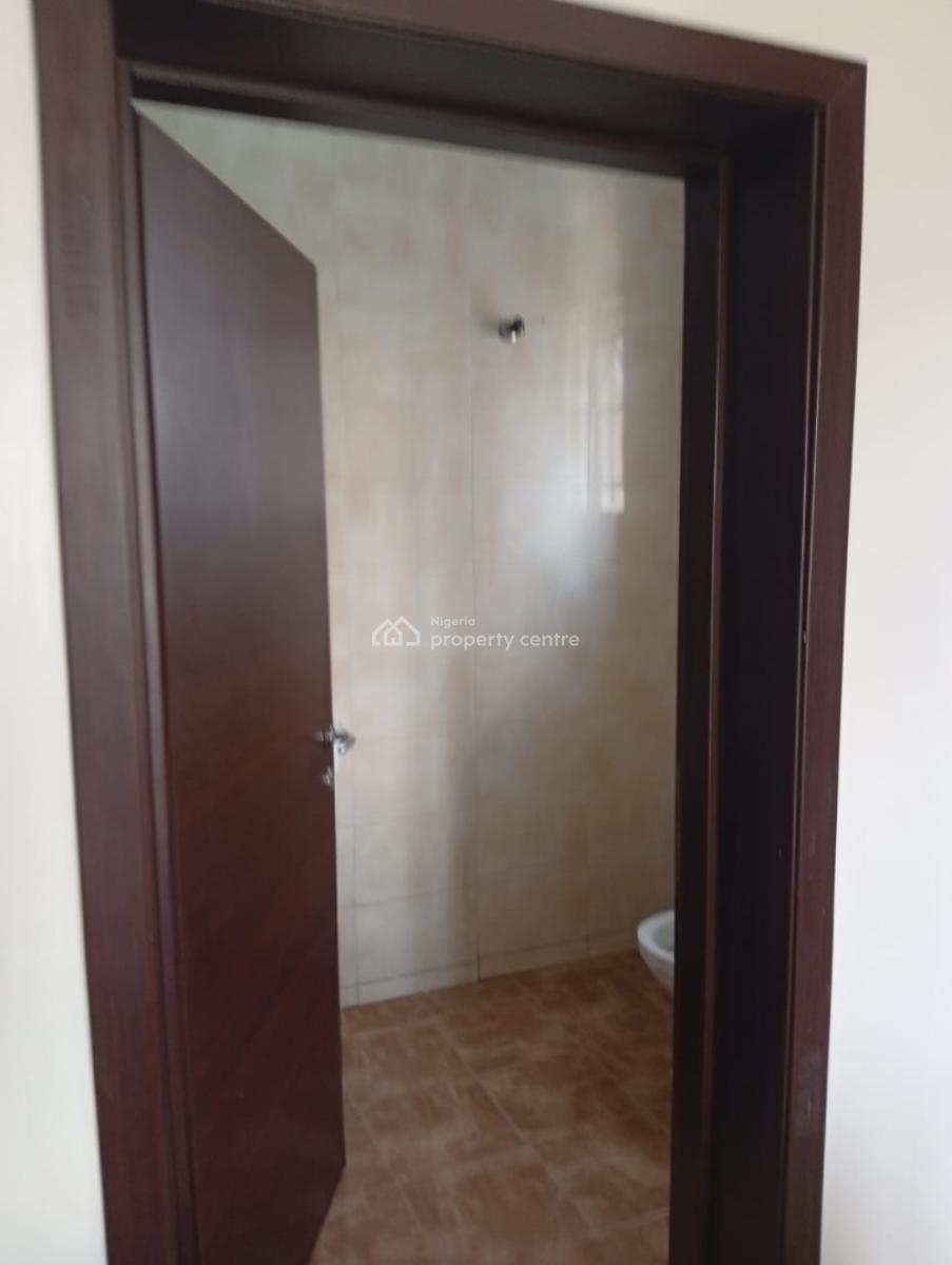Exquisitely Built 2 Bedroom Apartment (upstairs), Lekki Phase 1, Lekki, Lagos, Flat / Apartment for Rent