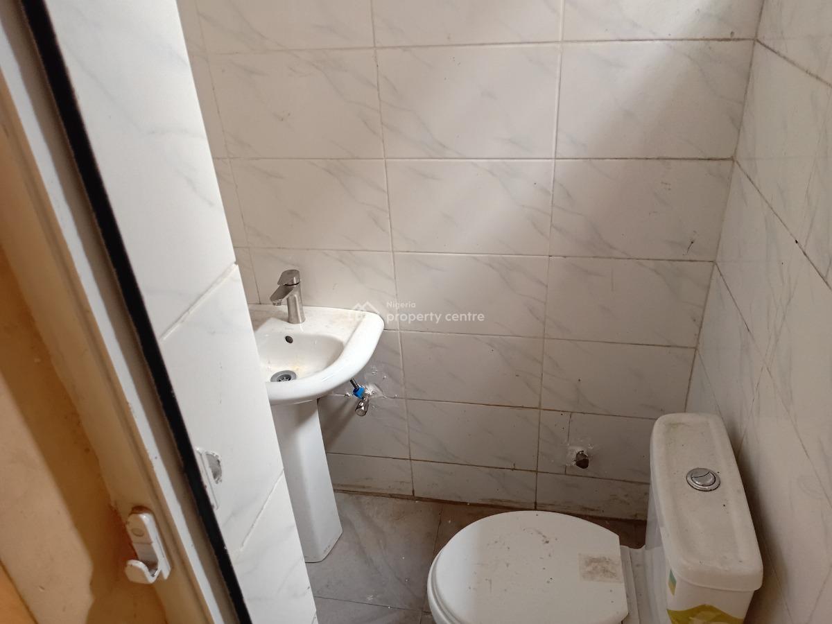 Luxury 2 Bedroom Apartment, Fadare Street, Alapere, Ketu, Lagos, Flat / Apartment for Rent