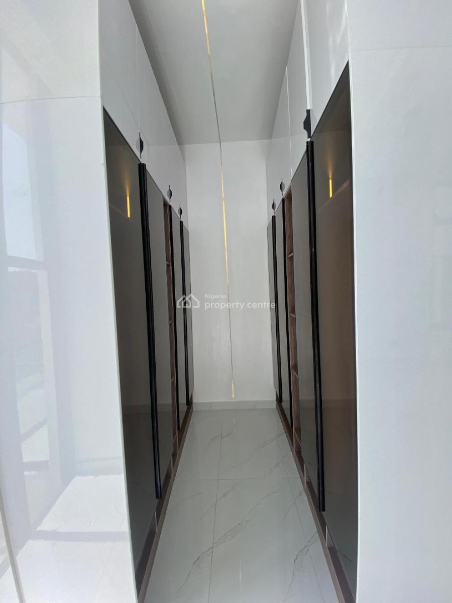 Move Into a 5 Bedroom Fully Detached, Osapa, Lekki, Lagos, Detached Duplex for Sale