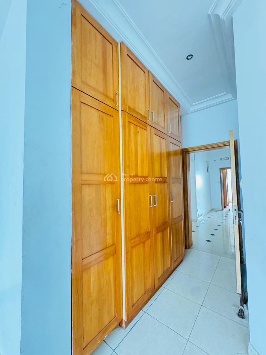 Well Built Three Bedroom Apartment with Bq, Banana Island, Ikoyi, Lagos, Flat / Apartment for Rent