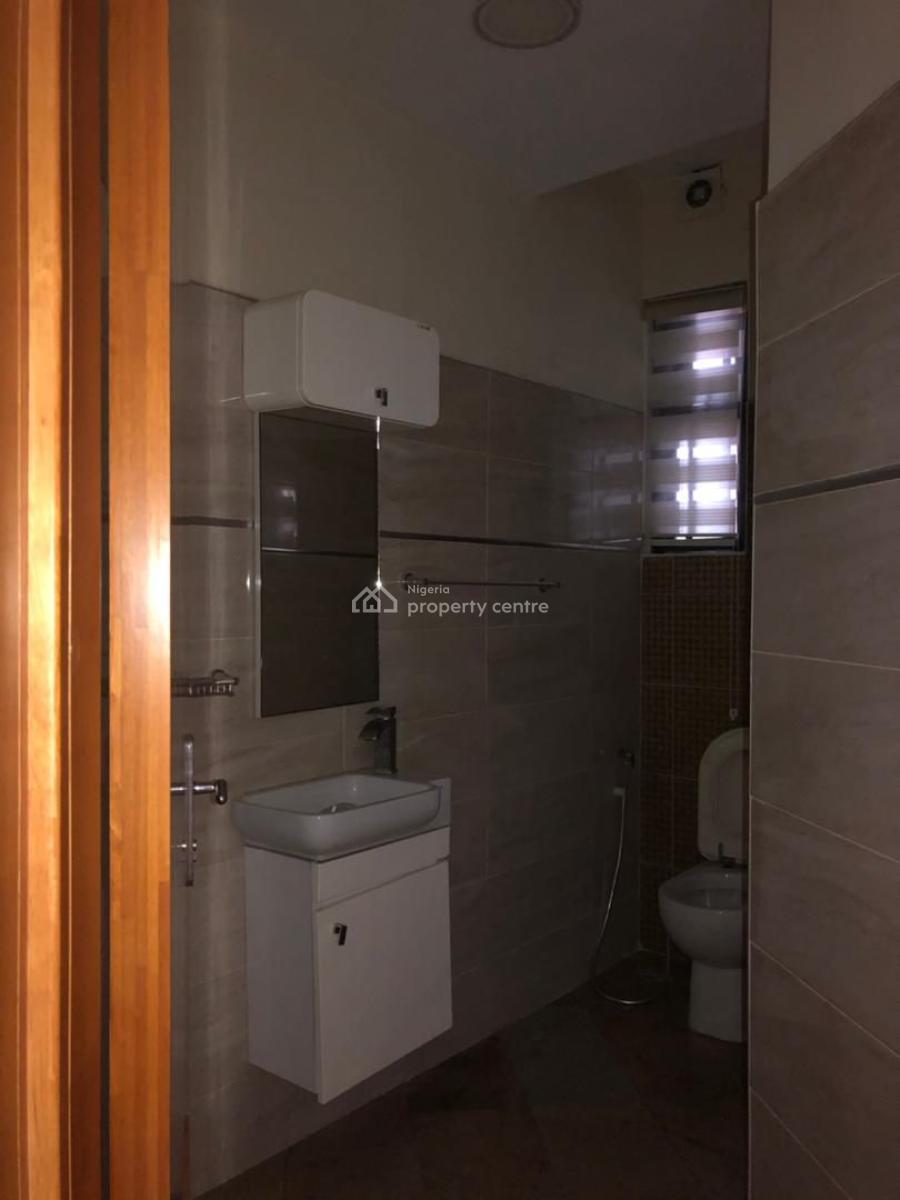 a Fully Finished 3 Bedroom Apartment, Lekki Phase 1, Lekki, Lagos, Flat / Apartment for Rent