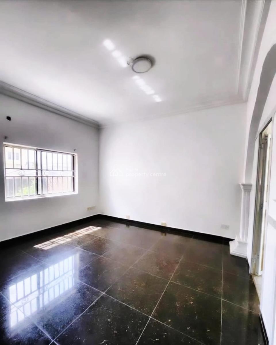5 Bedrooms Semi-detached Duplex + Bq  for Office Use., Lekki Phase 1, Lekki, Lagos, Office Space for Rent
