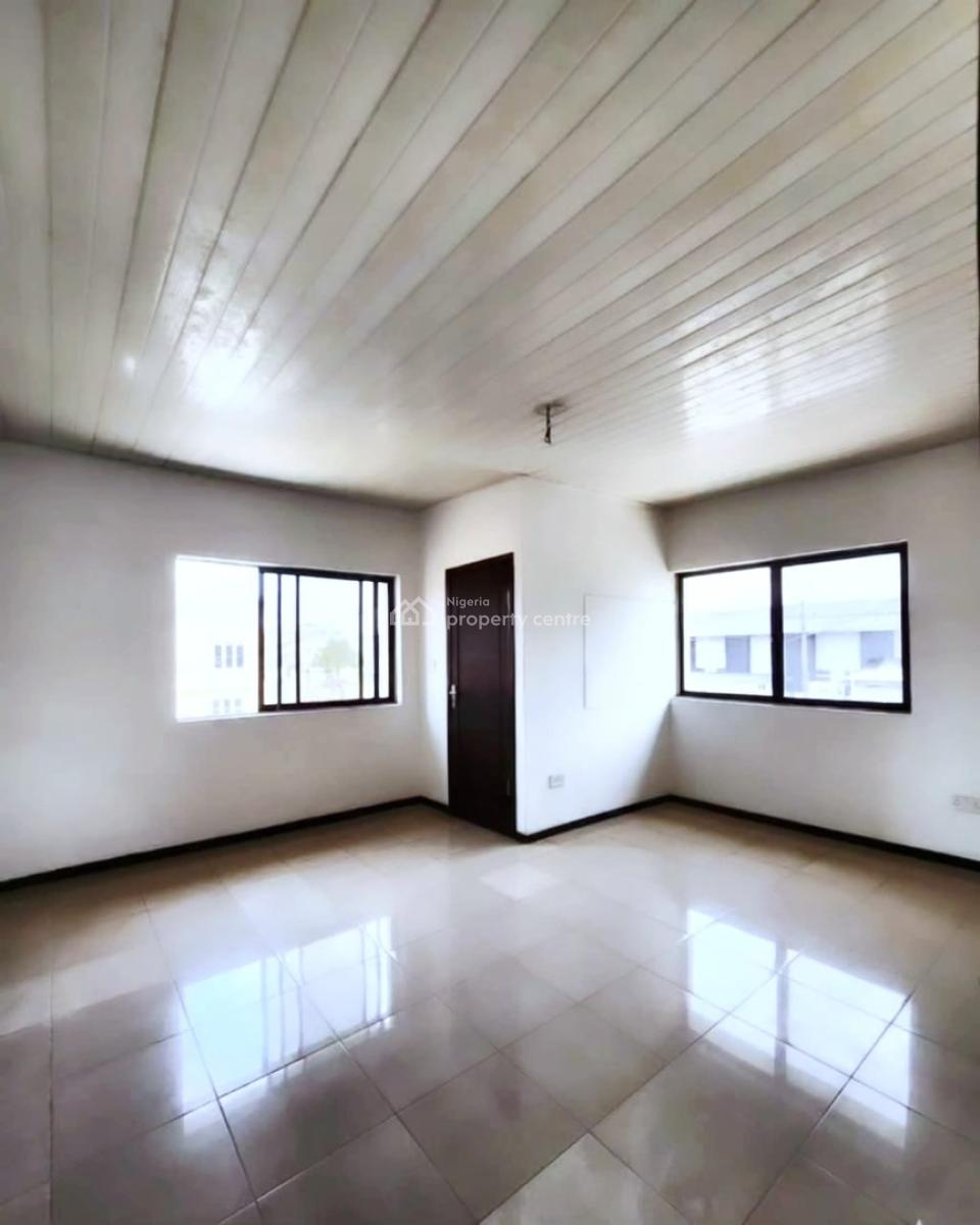 5 Bedrooms Semi-detached Duplex + Bq  for Office Use., Lekki Phase 1, Lekki, Lagos, Office Space for Rent