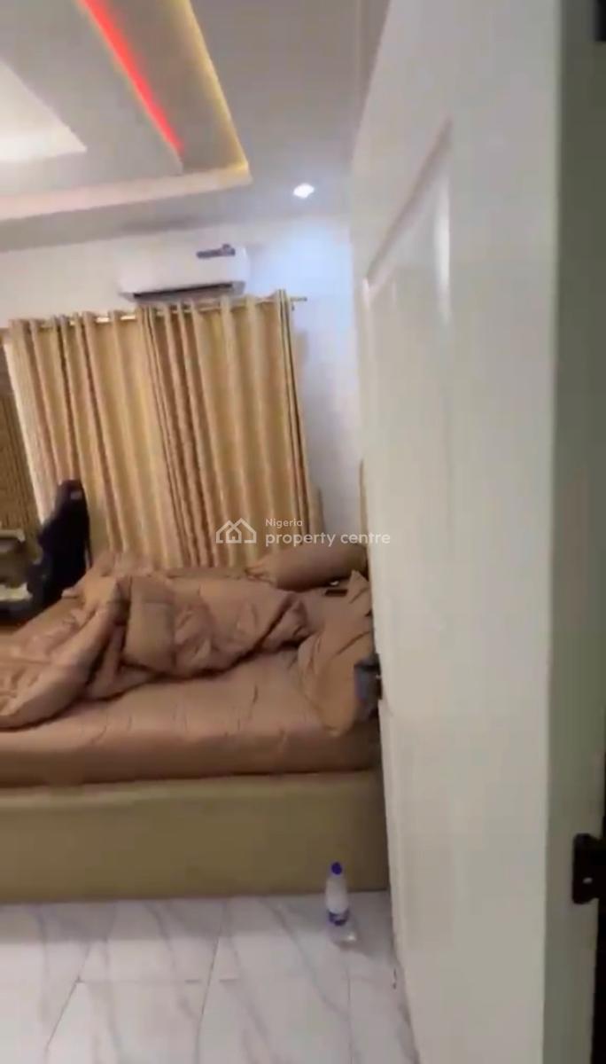 Fully Furnished Standard 2 Bedrooms Flat, Alagomeji, Yaba, Lagos, Flat / Apartment for Rent