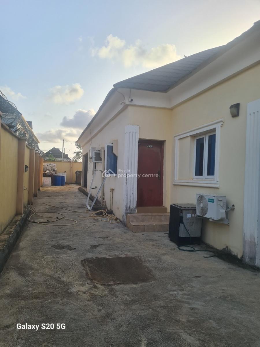 Executive 6 Bedrooms Bungalow, Radio Estate, Off Awolowo Road, Ikorodu, Lagos, Detached Bungalow for Sale