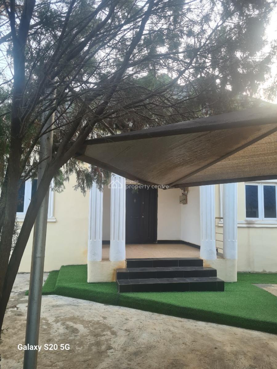 Executive 6 Bedrooms Bungalow, Radio Estate, Off Awolowo Road, Ikorodu, Lagos, Detached Bungalow for Sale