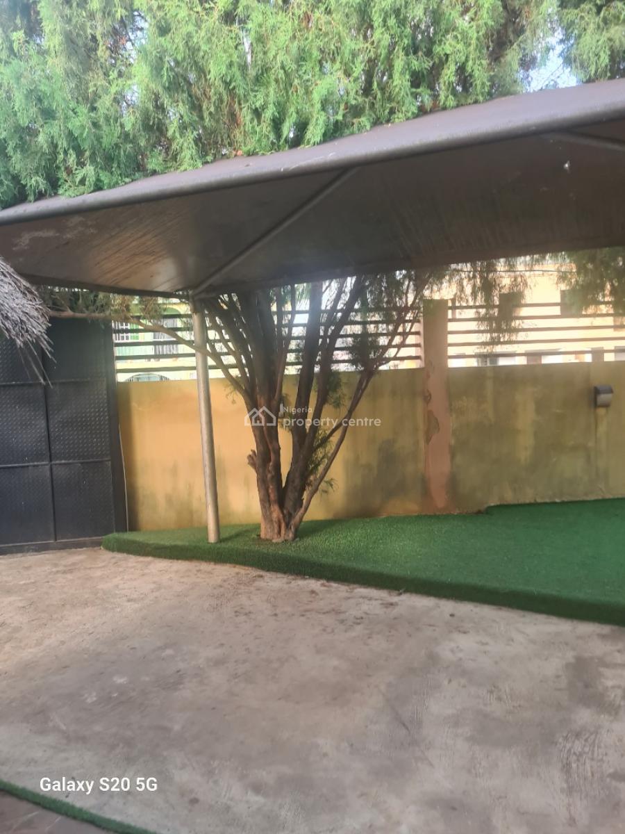 Executive 6 Bedrooms Bungalow, Radio Estate, Off Awolowo Road, Ikorodu, Lagos, Detached Bungalow for Sale