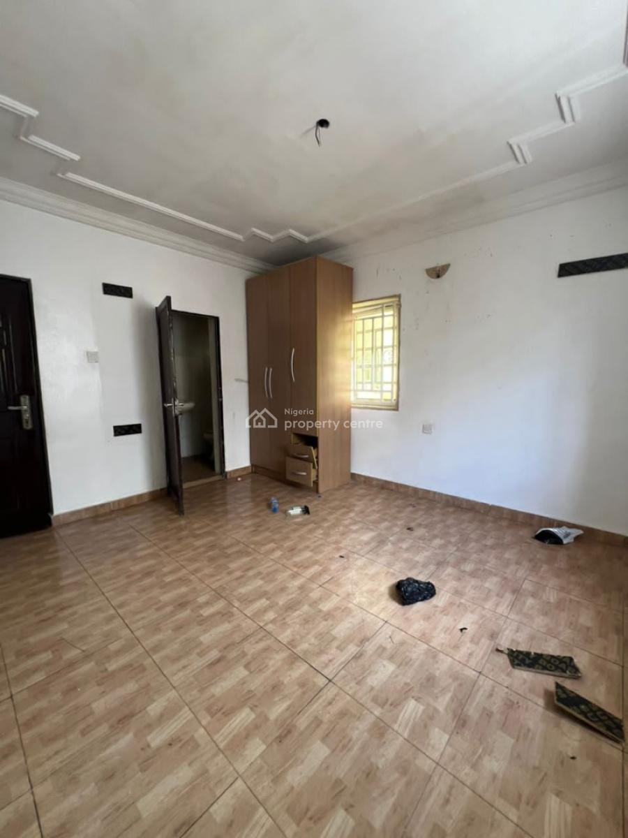 Stunning Spacious 2 Bedroom Apartment in a Secure Estate, Osapa, Lekki, Lagos, Flat / Apartment for Rent