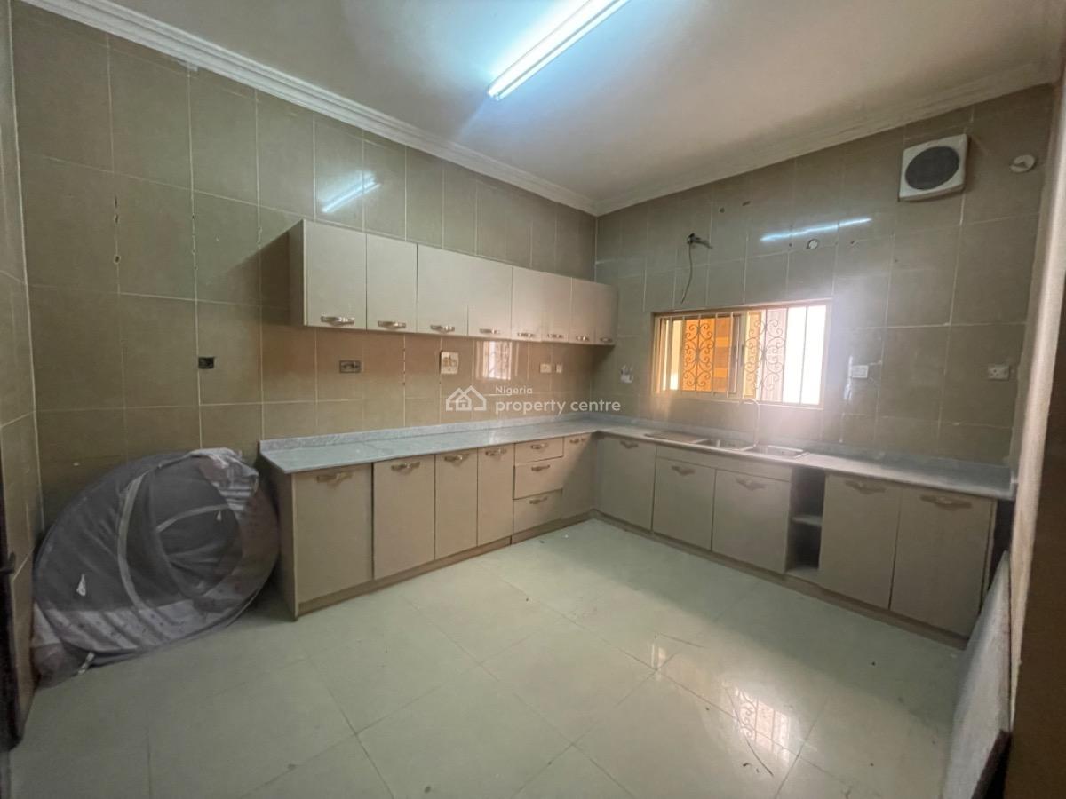 Very Spacious 4 Bedroom with Bq, Lekki Phase 1, Lekki, Lagos, Semi-detached Duplex for Rent