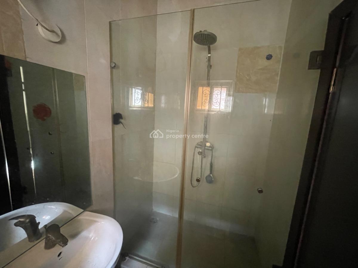 Very Spacious 4 Bedroom with Bq, Lekki Phase 1, Lekki, Lagos, Semi-detached Duplex for Rent