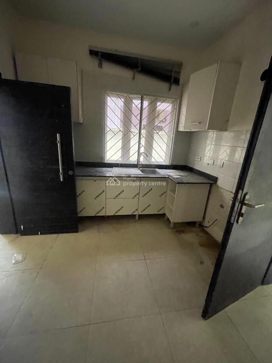 Neat and Nice 3 Bedroom Apartment, Lekki Phase 1, Lekki, Lagos, House for Rent