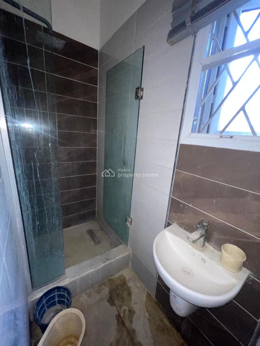 Neat and Nice 3 Bedroom Apartment, Lekki Phase 1, Lekki, Lagos, House for Rent