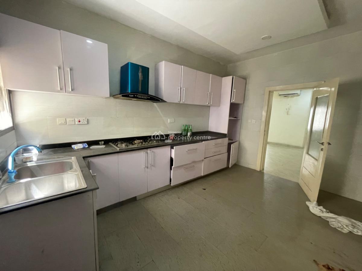 Well Maintained 3 Bedroom with Swimming Pool and Bq on 1st Floor, Lekki Phase 1, Lekki, Lagos, House for Rent