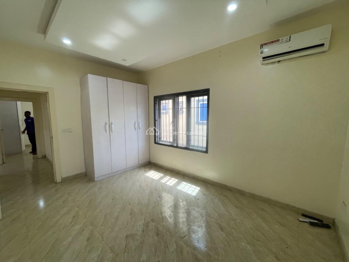Well Maintained 3 Bedroom with Swimming Pool and Bq on 1st Floor, Lekki Phase 1, Lekki, Lagos, House for Rent