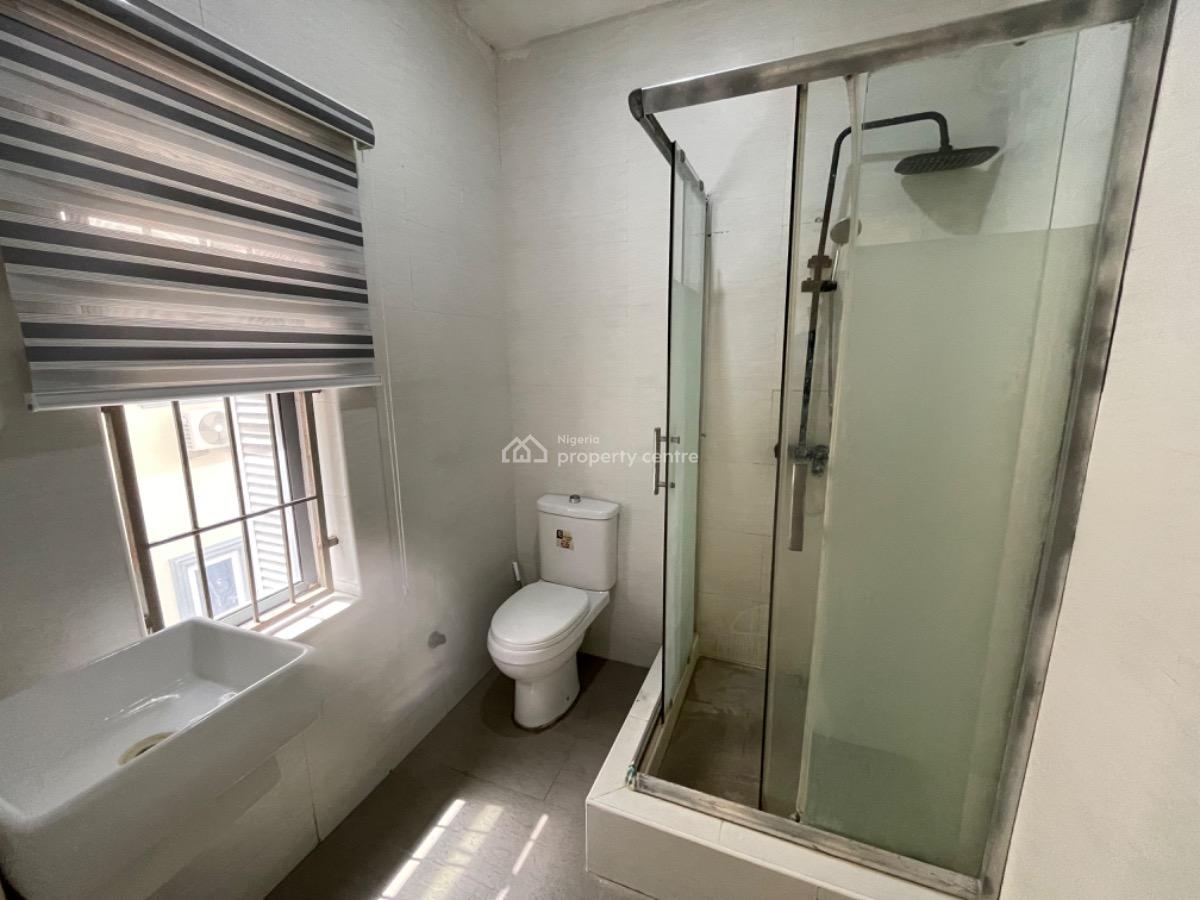 Well Maintained 3 Bedroom with Swimming Pool and Bq on 1st Floor, Lekki Phase 1, Lekki, Lagos, House for Rent