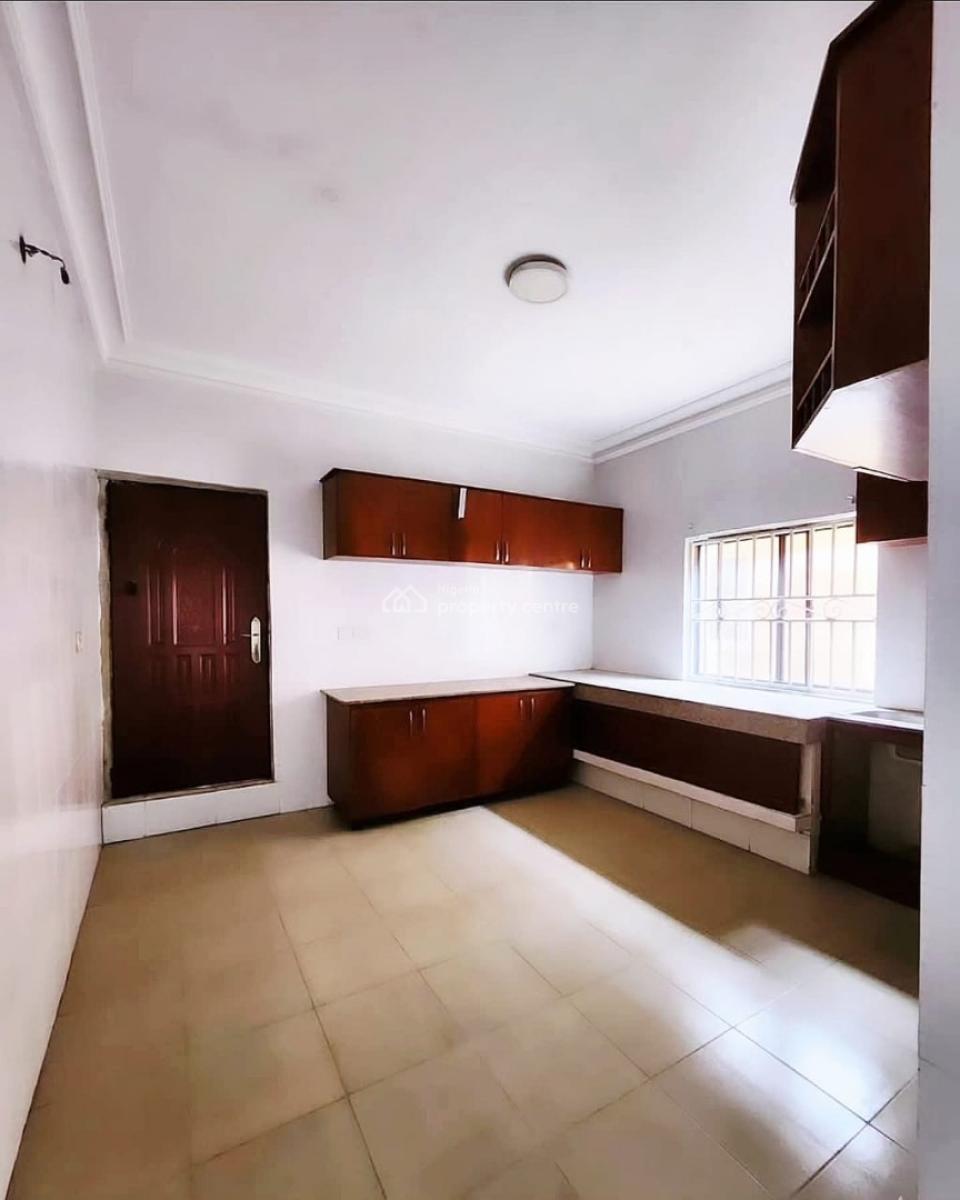 Commercial 5 Bedroom Semi-detached Duplex + Bq, Lekki Phase 1, Lekki, Lagos, Office Space for Rent