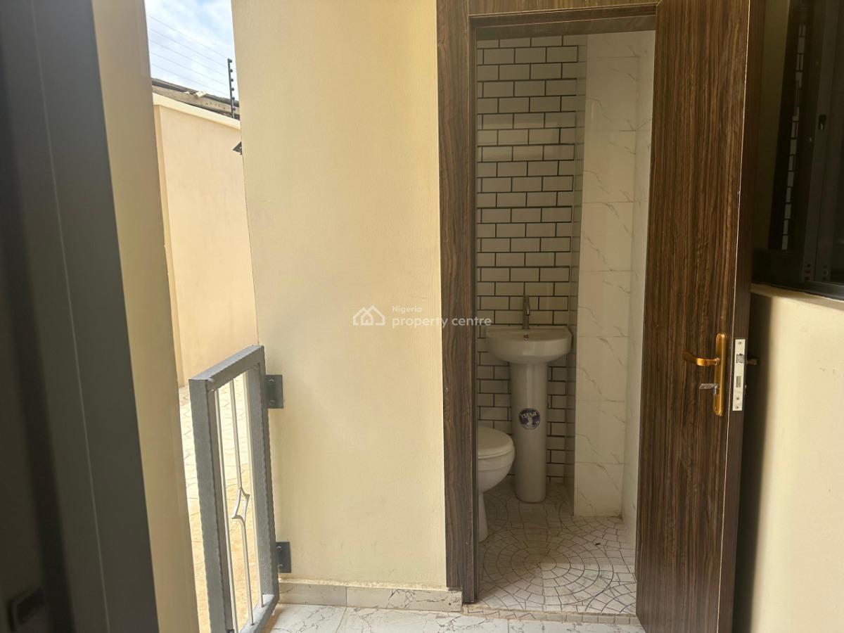 a Room and Parlour, Mafoluku, Oshodi, Lagos, Mini Flat (room and Parlour) for Rent