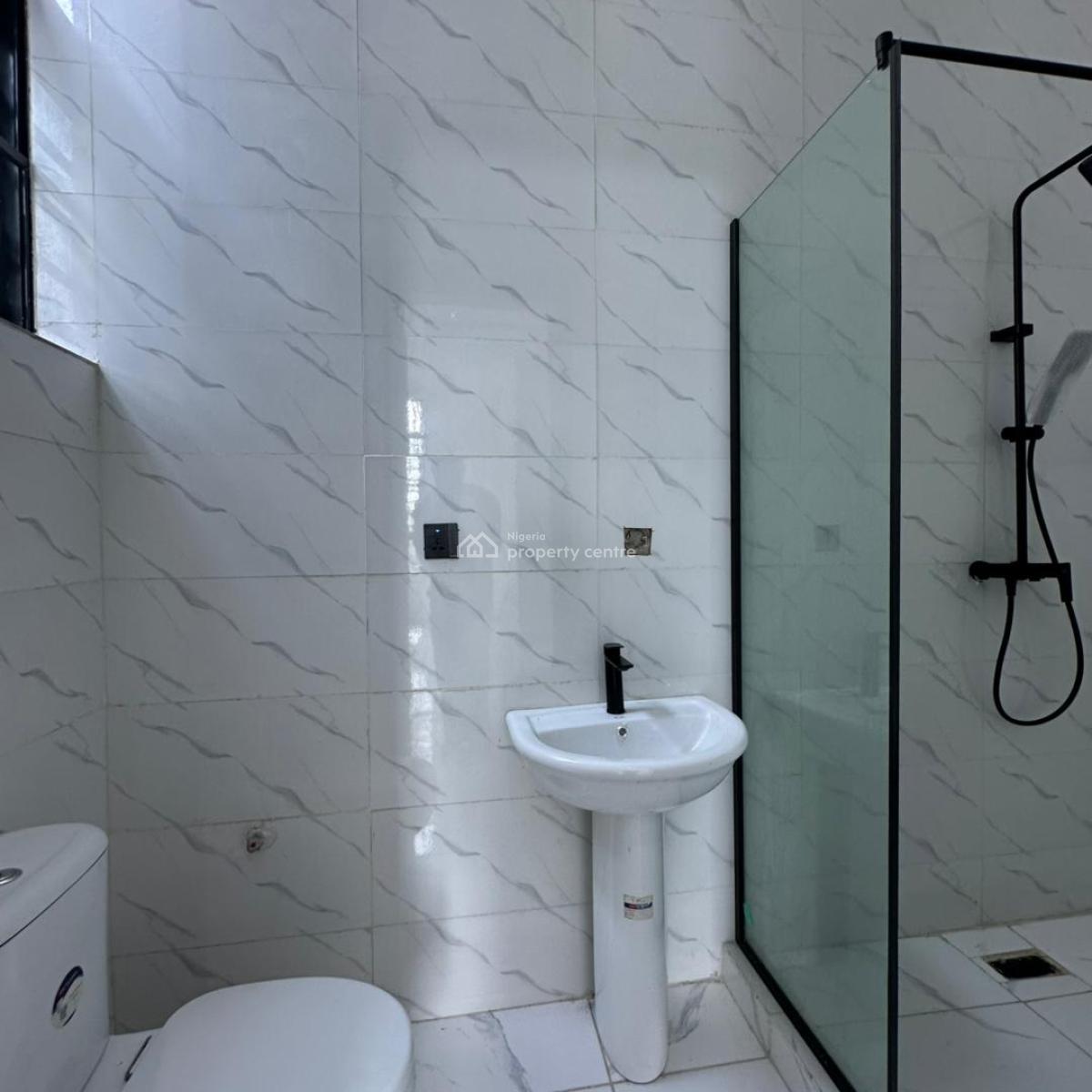 Luxurious 5 Bedroom Fully Detached Duplex with Bq, Vgc, Lekki, Lagos, Detached Duplex for Sale