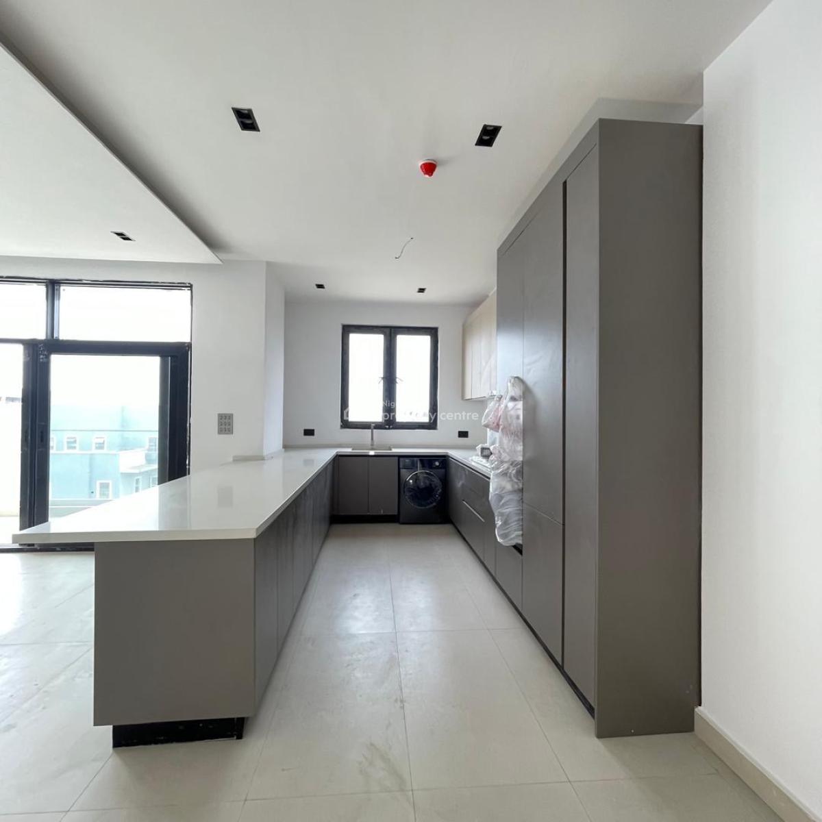 Brand New 2 Bedroom Apartment with Swimming Pool, Lekki Phase 1, Lekki, Lagos, Flat / Apartment for Sale