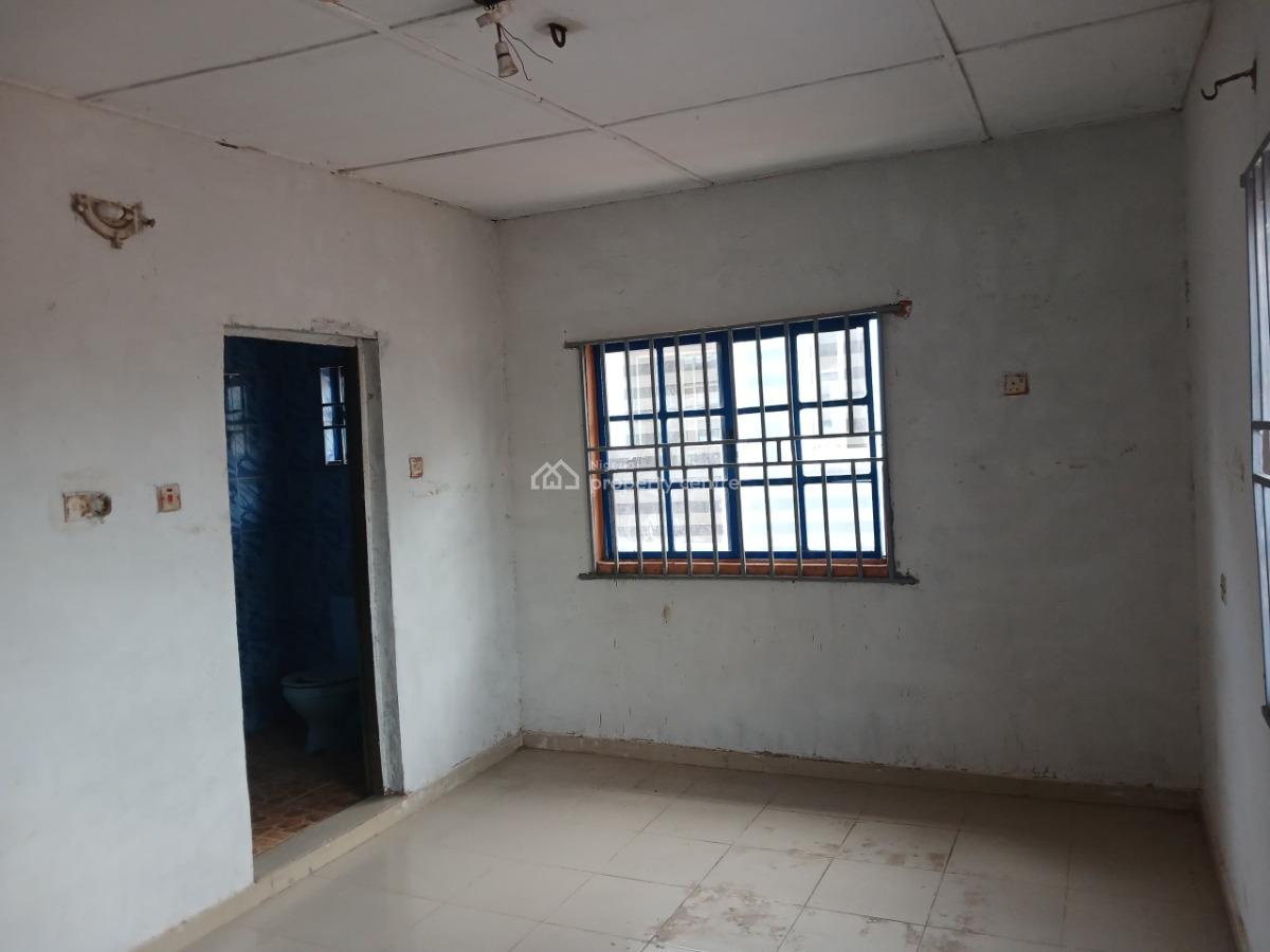 Vacant 6 Bedroom Duplex with 2units of 3 Bedroom, Ikotun, Lagos, House for Sale
