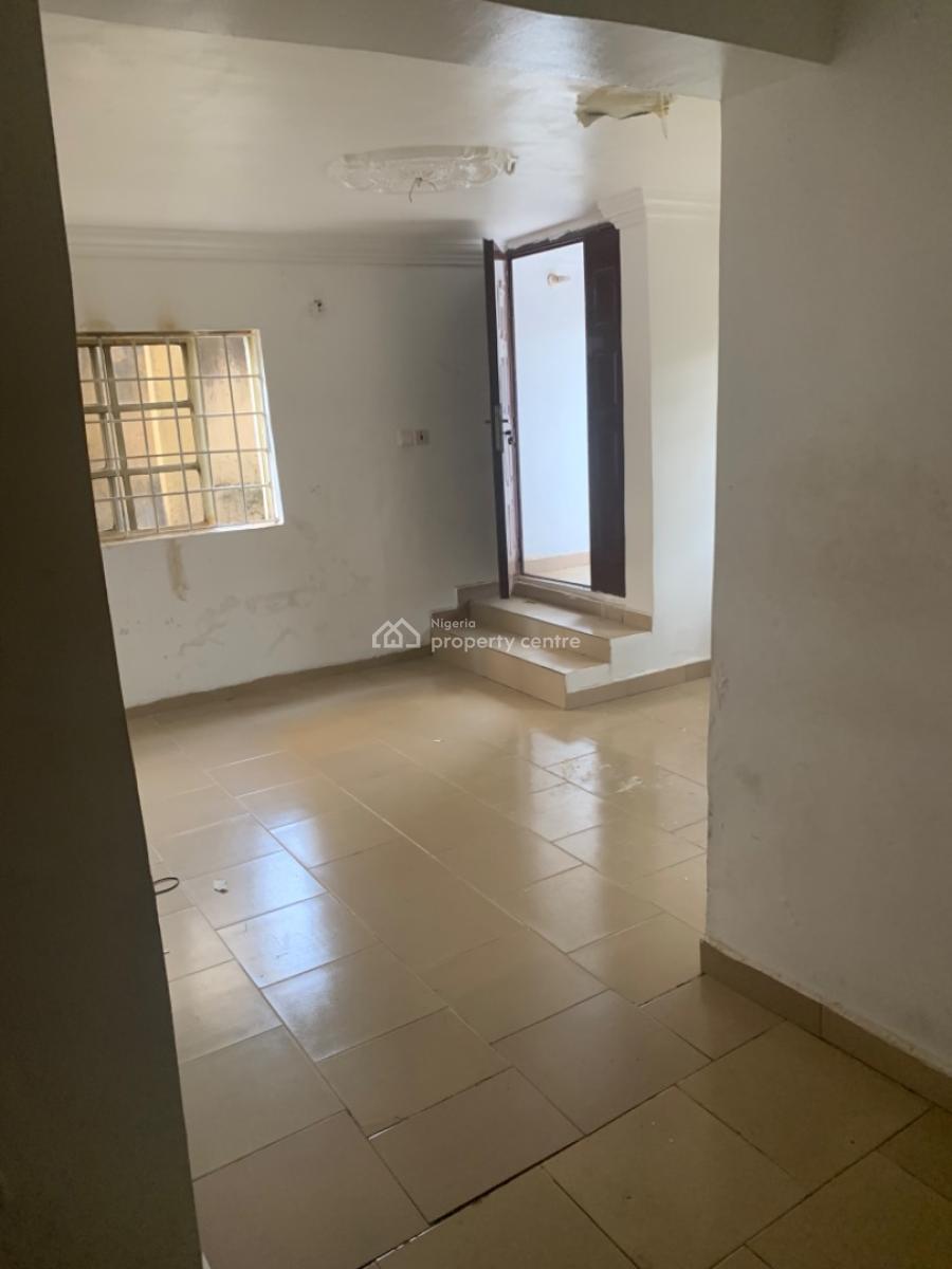 2 Bedroom Flat on The Ground Floor, Area 2, Garki, Area 2, Garki, Abuja, Flat / Apartment for Rent